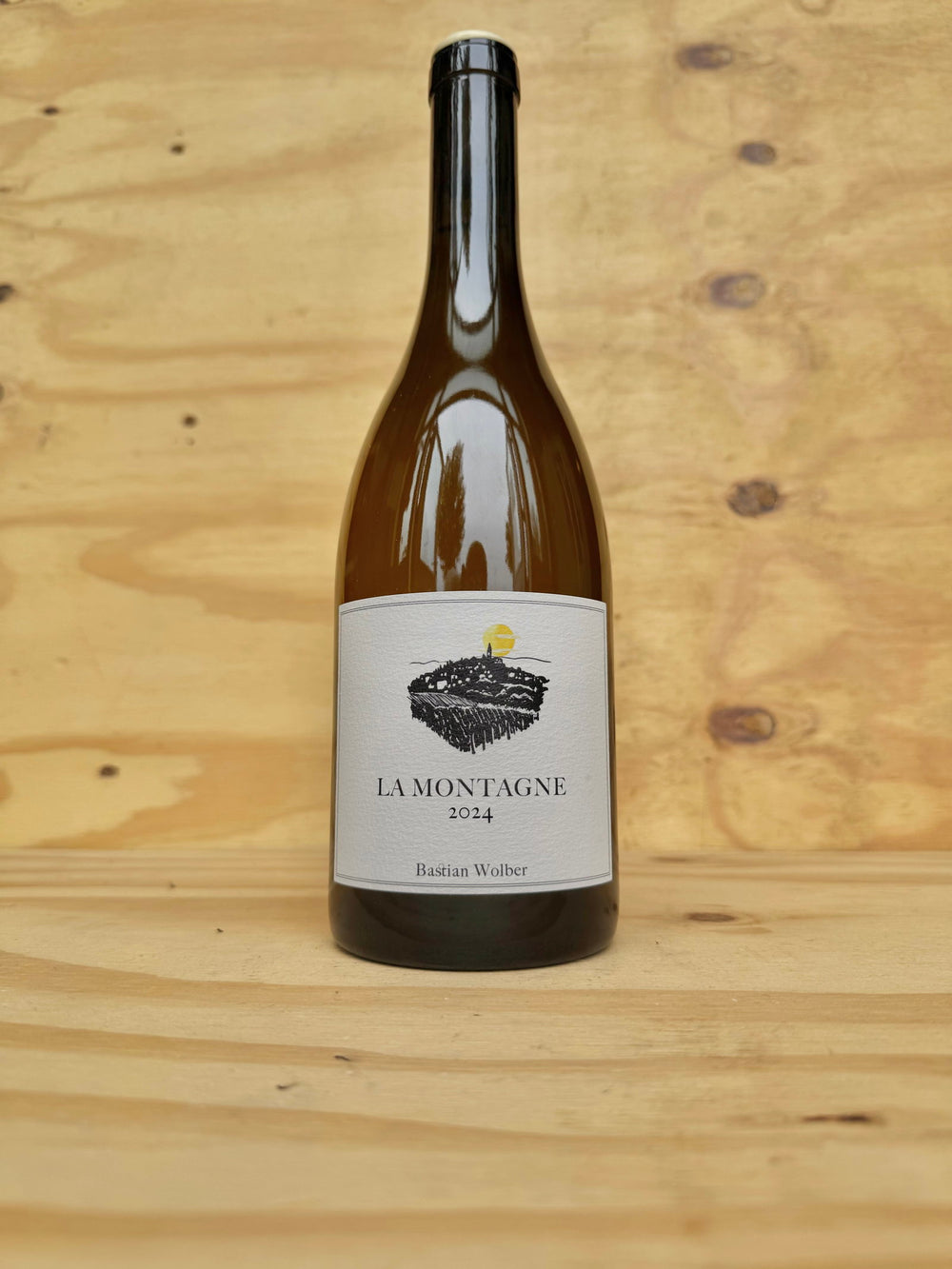 Bastian Wolber — Laisse Tomber - La Montagne 2024 – witte natuurwijn uit Bourgogne, Frankrijk